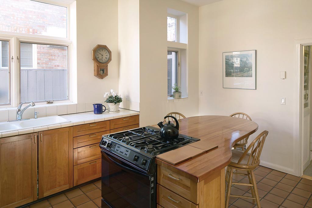 17 Kilsyth Road Brookline, MA 02445 - Photo 8 of 10