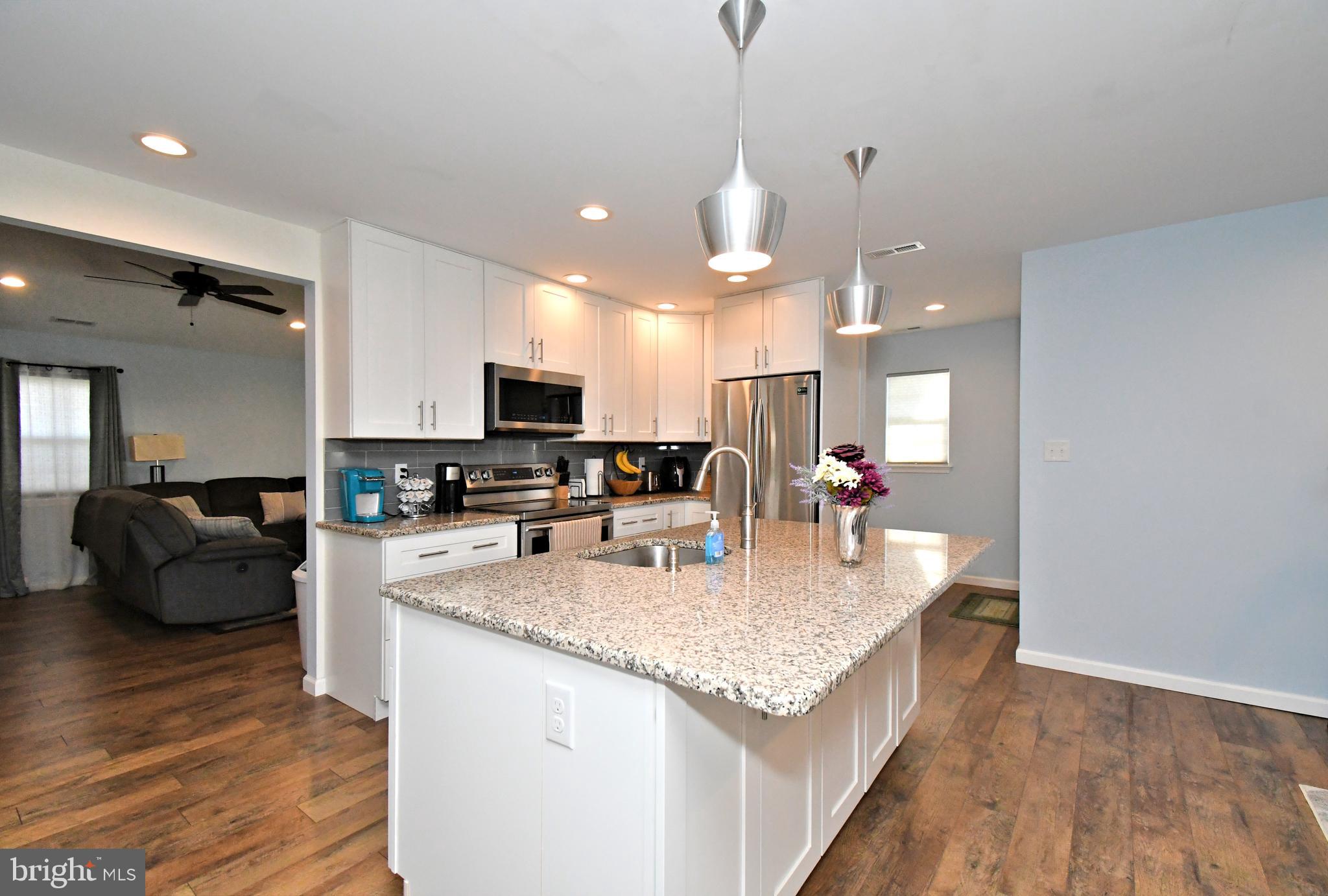 19 Walnut Lane Levittown, PA 19054 - Photo 11 of 44