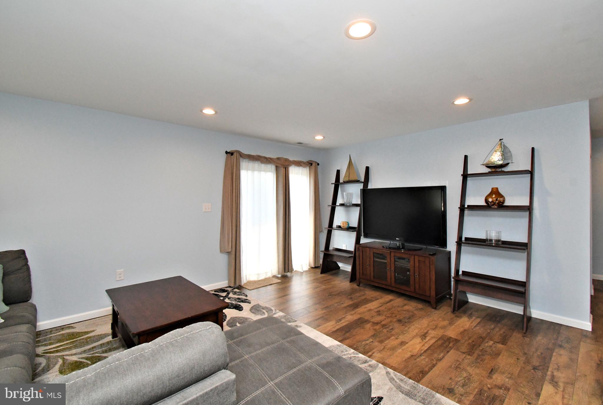 19 Walnut Lane Levittown, PA 19054 - Photo 17 of 44