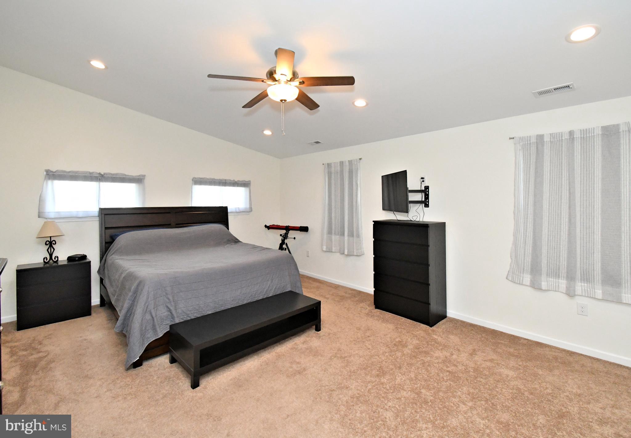 19 Walnut Lane Levittown, PA 19054 - Photo 21 of 44