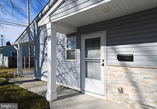 $499,900 | 19 Walnut Lane, Levittown, PA 19054