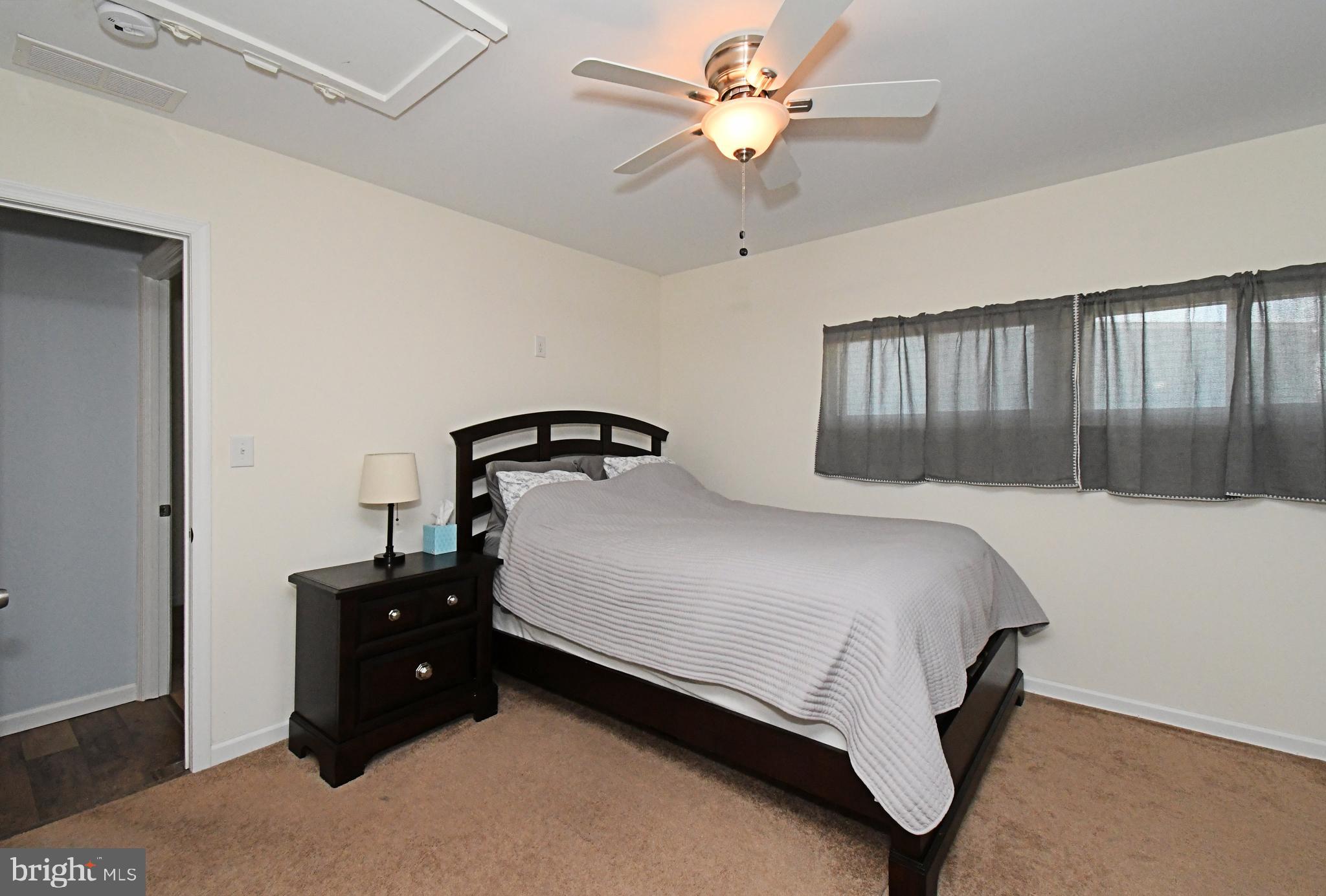 19 Walnut Lane Levittown, PA 19054 - Photo 32 of 44