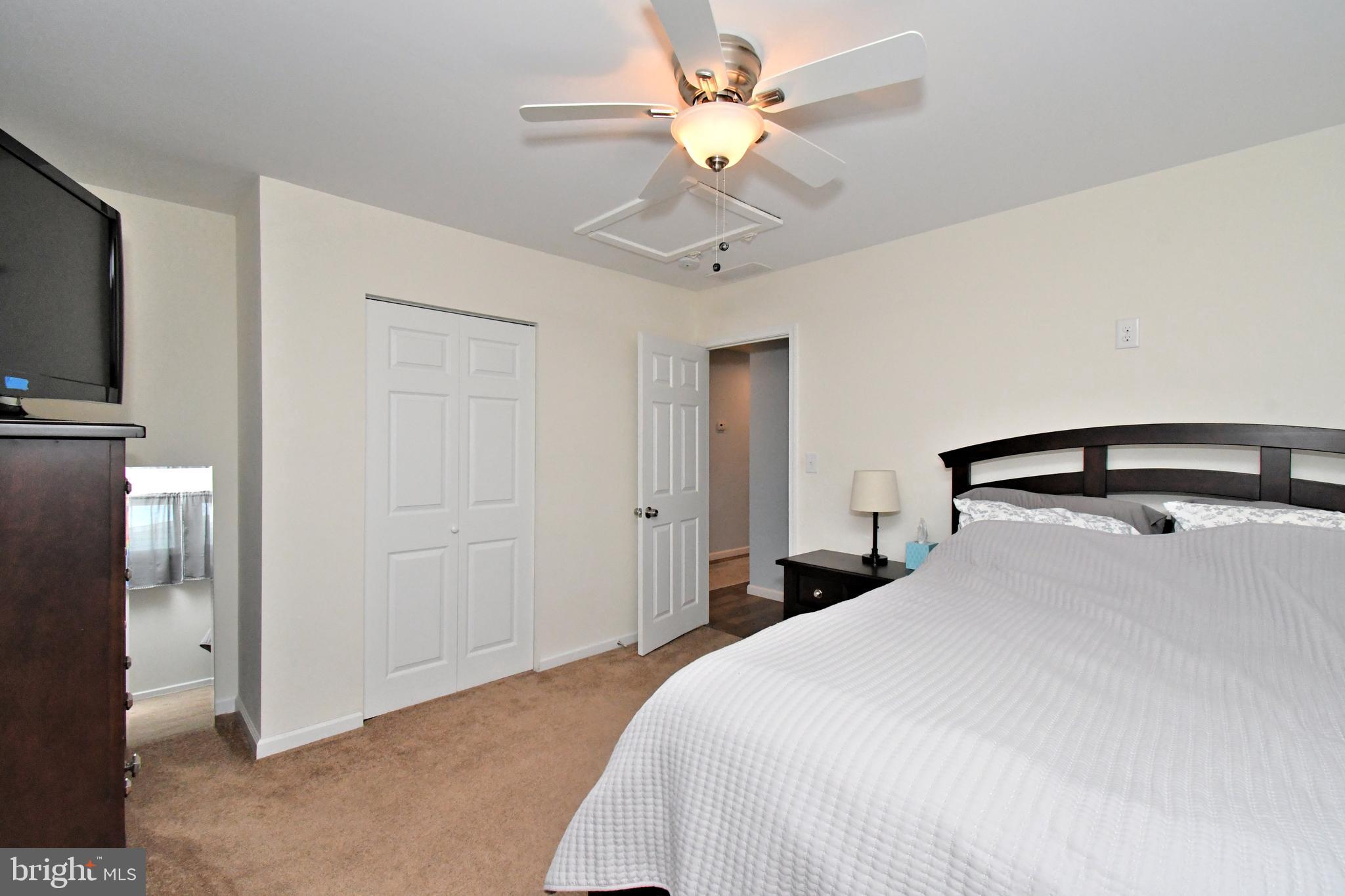 19 Walnut Lane Levittown, PA 19054 - Photo 33 of 44