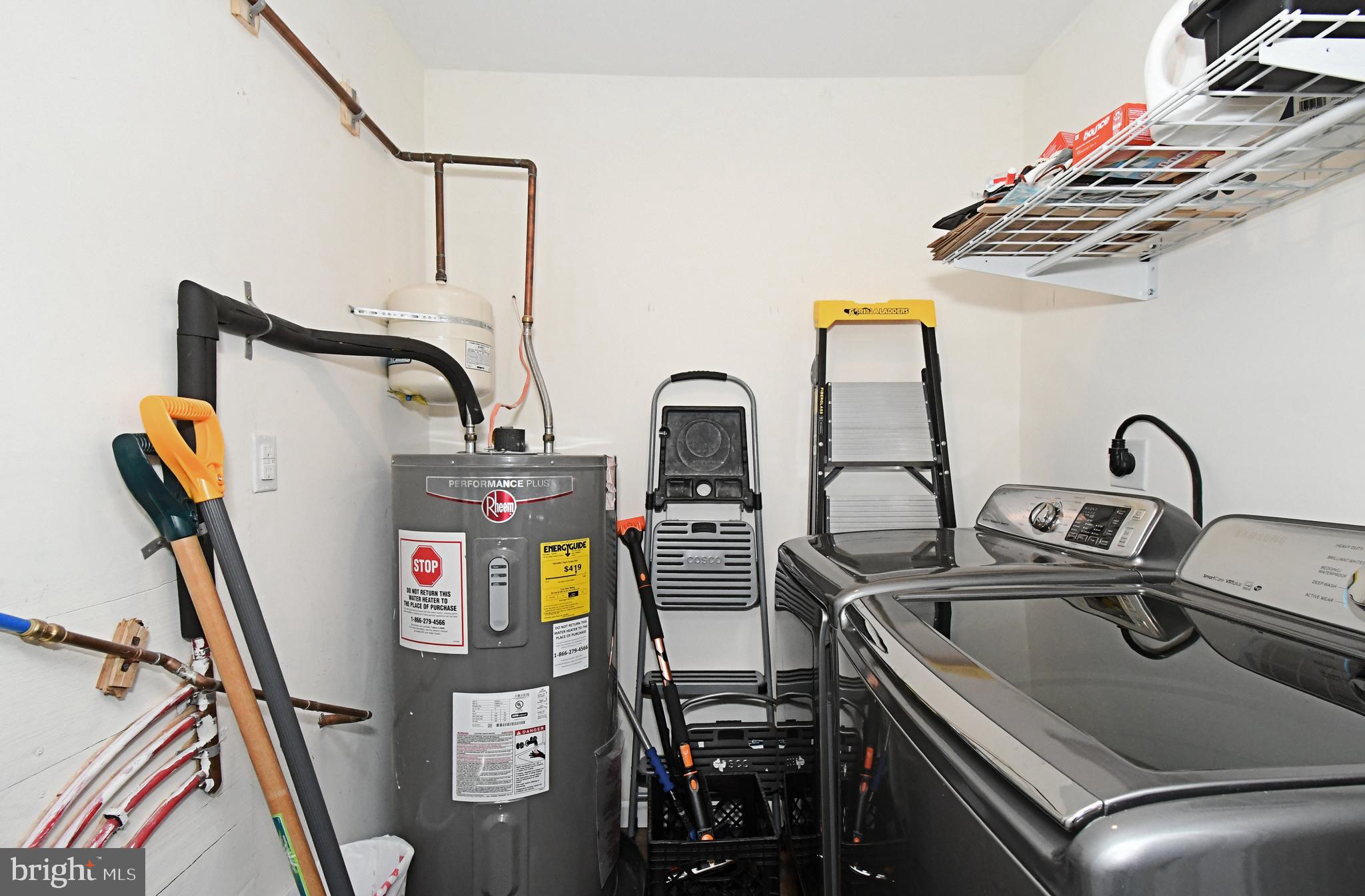 19 Walnut Lane Levittown, PA 19054 - Photo 38 of 44