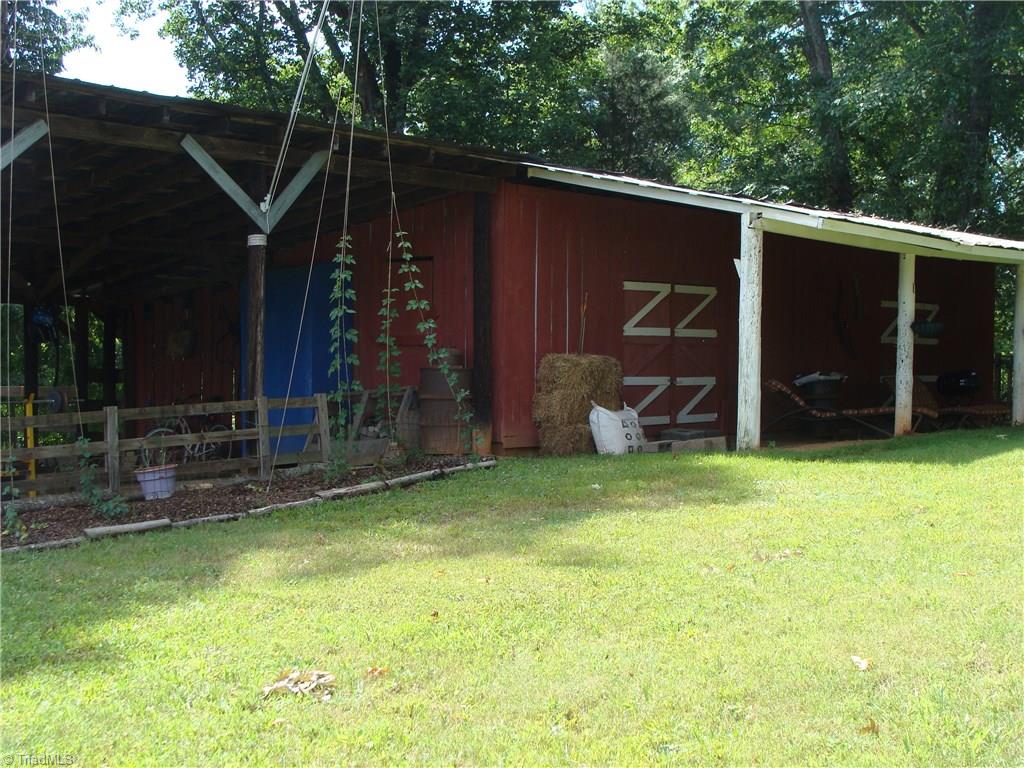 3528 Shaffner Road Jonesville, NC 28642 - Photo 13 of 30 Gallery Image 13