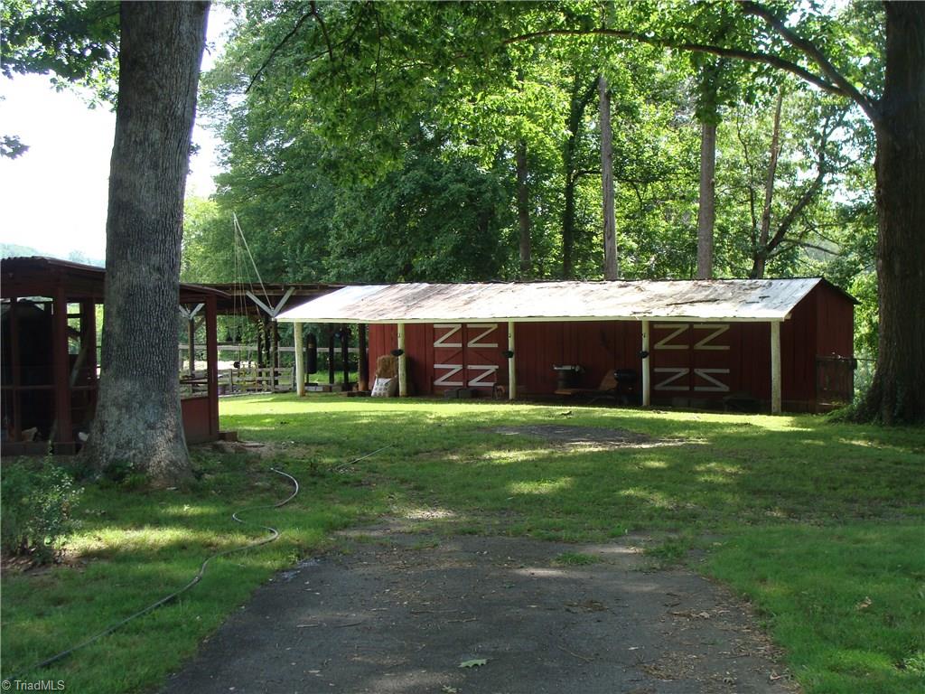 3528 Shaffner Road Jonesville, NC 28642 - Photo 7 of 30 Gallery Image 7