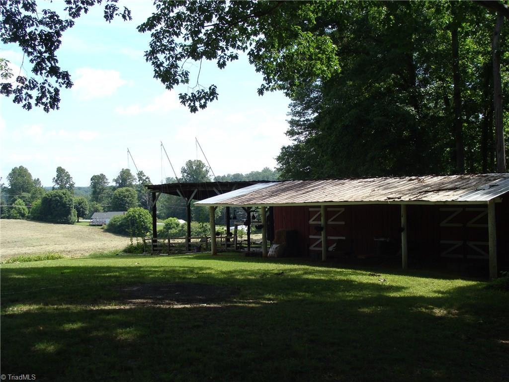 3528 Shaffner Road Jonesville, NC 28642 - Photo 9 of 30 Gallery Image 9