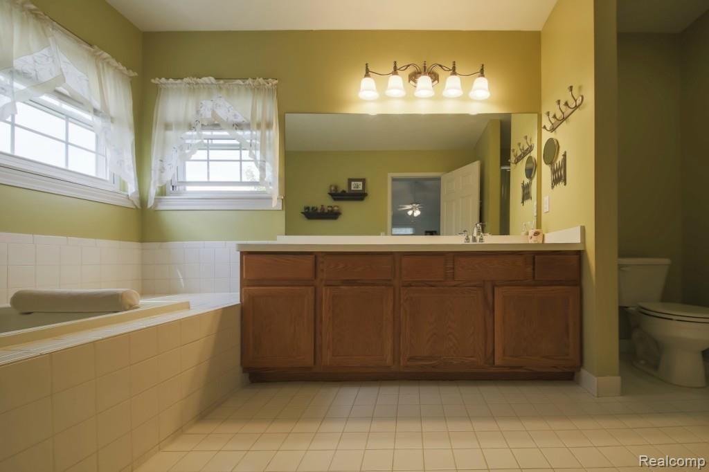 1680 Dunston Road Canton, MI 48188 - Photo 20 of 23 20-photo-print-3276634.jpg