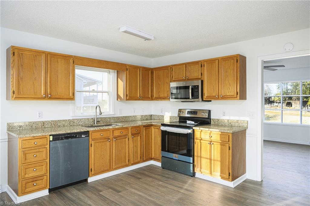 431 Central Road Clemmons, NC 27012 - Photo 9 of 23 Gallery Image 9