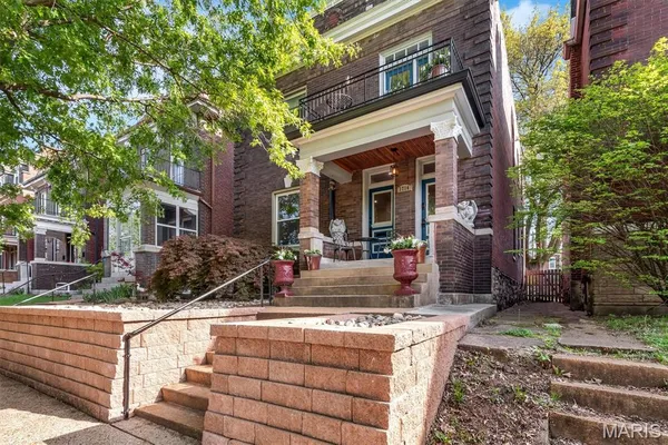 $624,900 | 3714 Wyoming Street, St. Louis, MO 63116