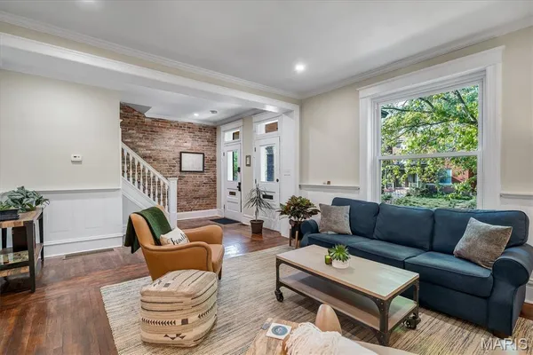 $624,900 | 3714 Wyoming Street, St. Louis, MO 63116
