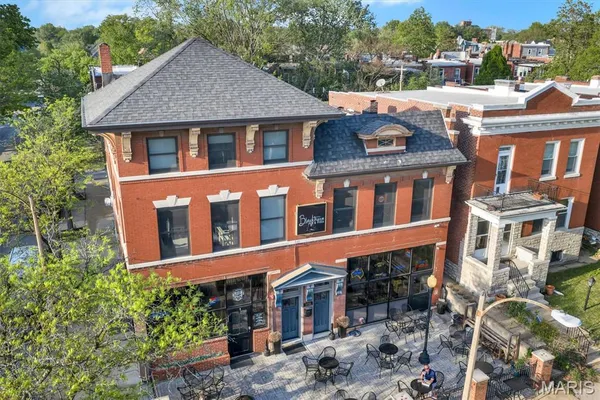 $624,900 | 3714 Wyoming Street, St. Louis, MO 63116