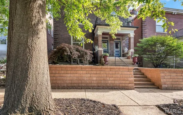 $624,900 | 3714 Wyoming Street, St. Louis, MO 63116