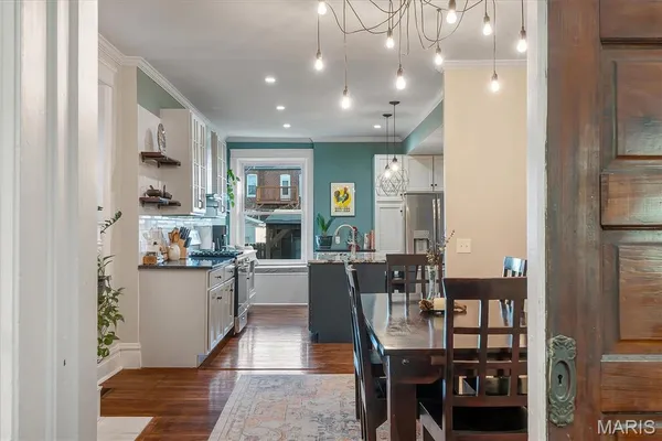 $624,900 | 3714 Wyoming Street, St. Louis, MO 63116