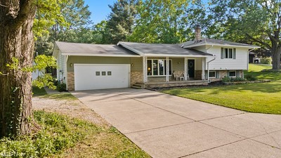 1446 Wilbur Road Medina, OH 44256 - Photo 3 of 30