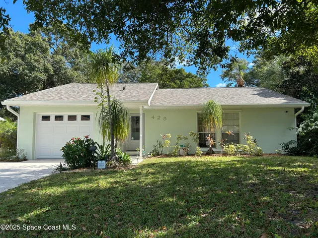 $325,000 | 425 Banyan Street, Sebastian, FL 32958