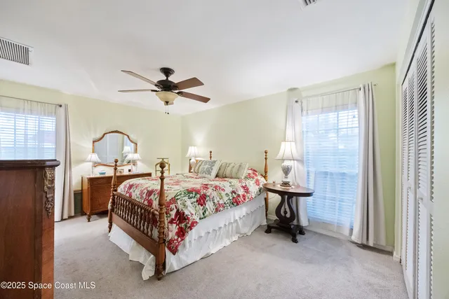 $325,000 | 425 Banyan Street, Sebastian, FL 32958