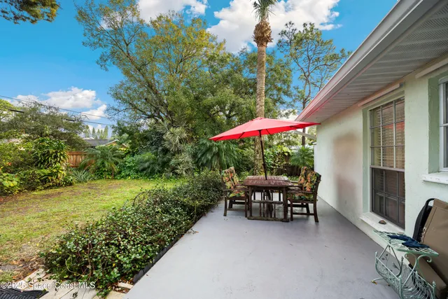 $325,000 | 425 Banyan Street, Sebastian, FL 32958