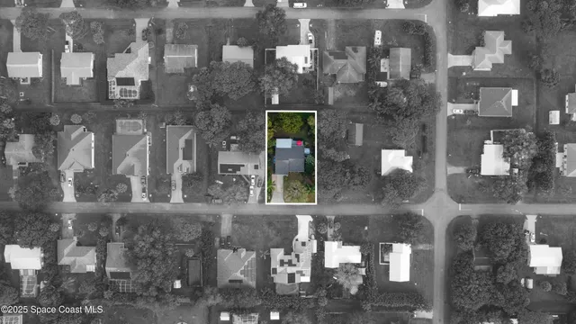 $325,000 | 425 Banyan Street, Sebastian, FL 32958