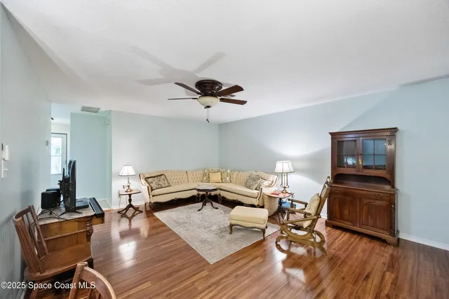 $325,000 | 425 Banyan Street, Sebastian, FL 32958