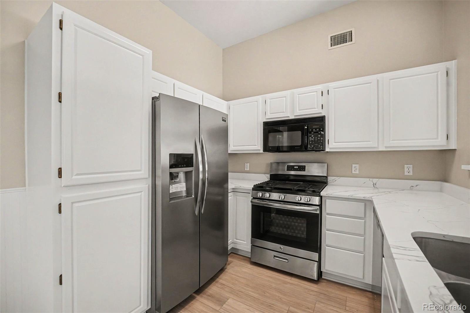 8365 Pebble Creek Way, Unit 201 Highlands Ranch, CO 80126 - Photo 7 of 26