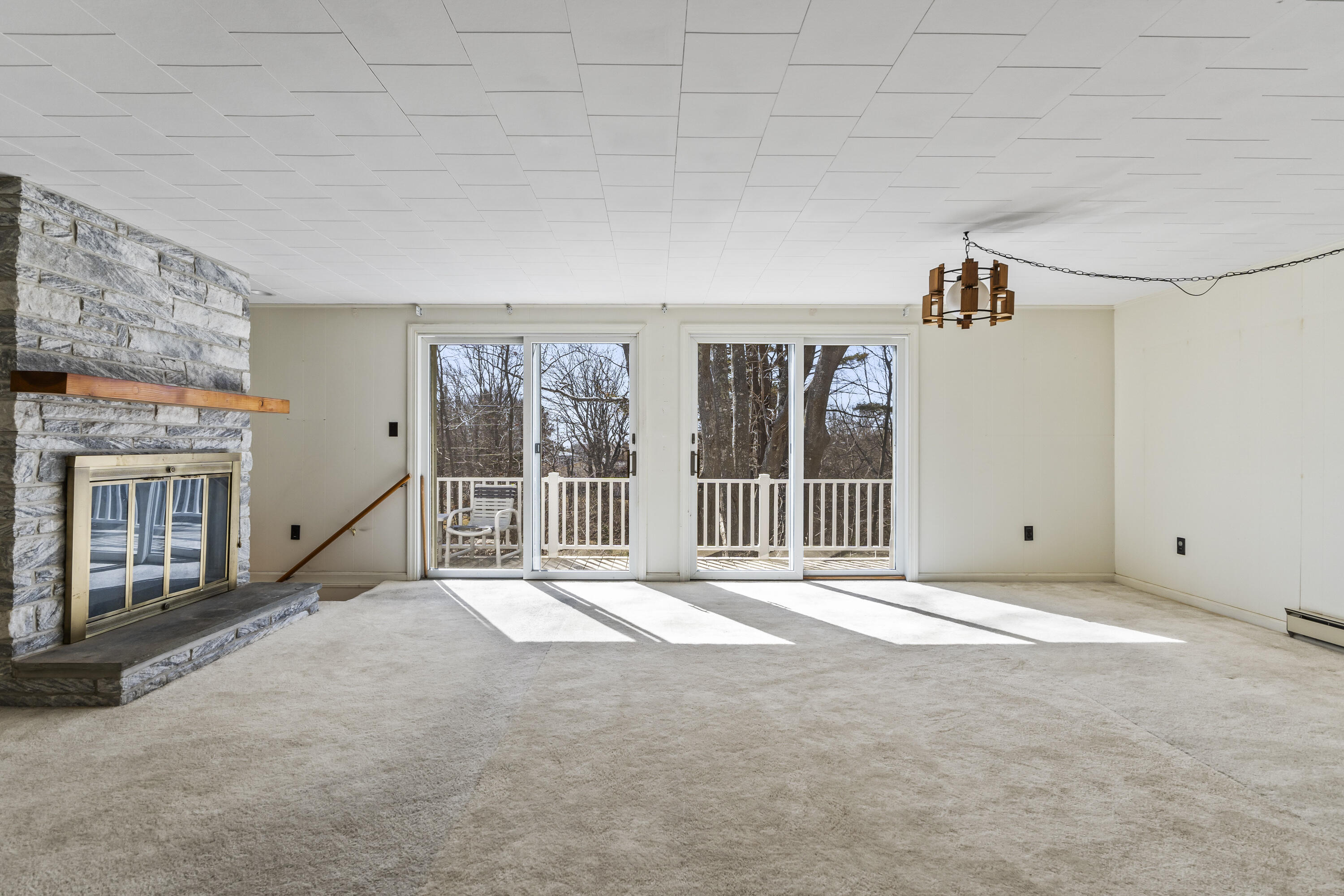 67 Nicole Road York, ME 03909 - Photo 18 of 46 Family Room
