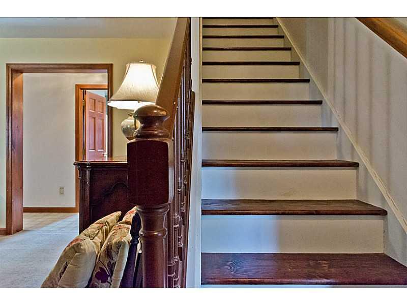 81 Sweetser Road North Yarmouth, ME 04097 - Photo 20 of 30 Stairs/Stairway.