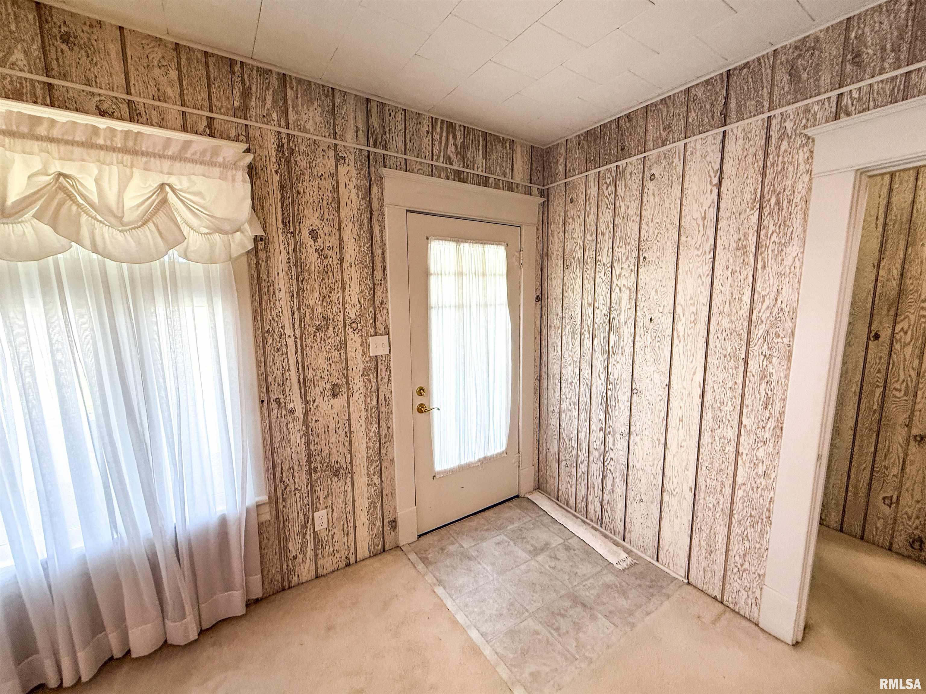 202 Flora Avenue Flora, IL 62839 - Photo 5 of 94