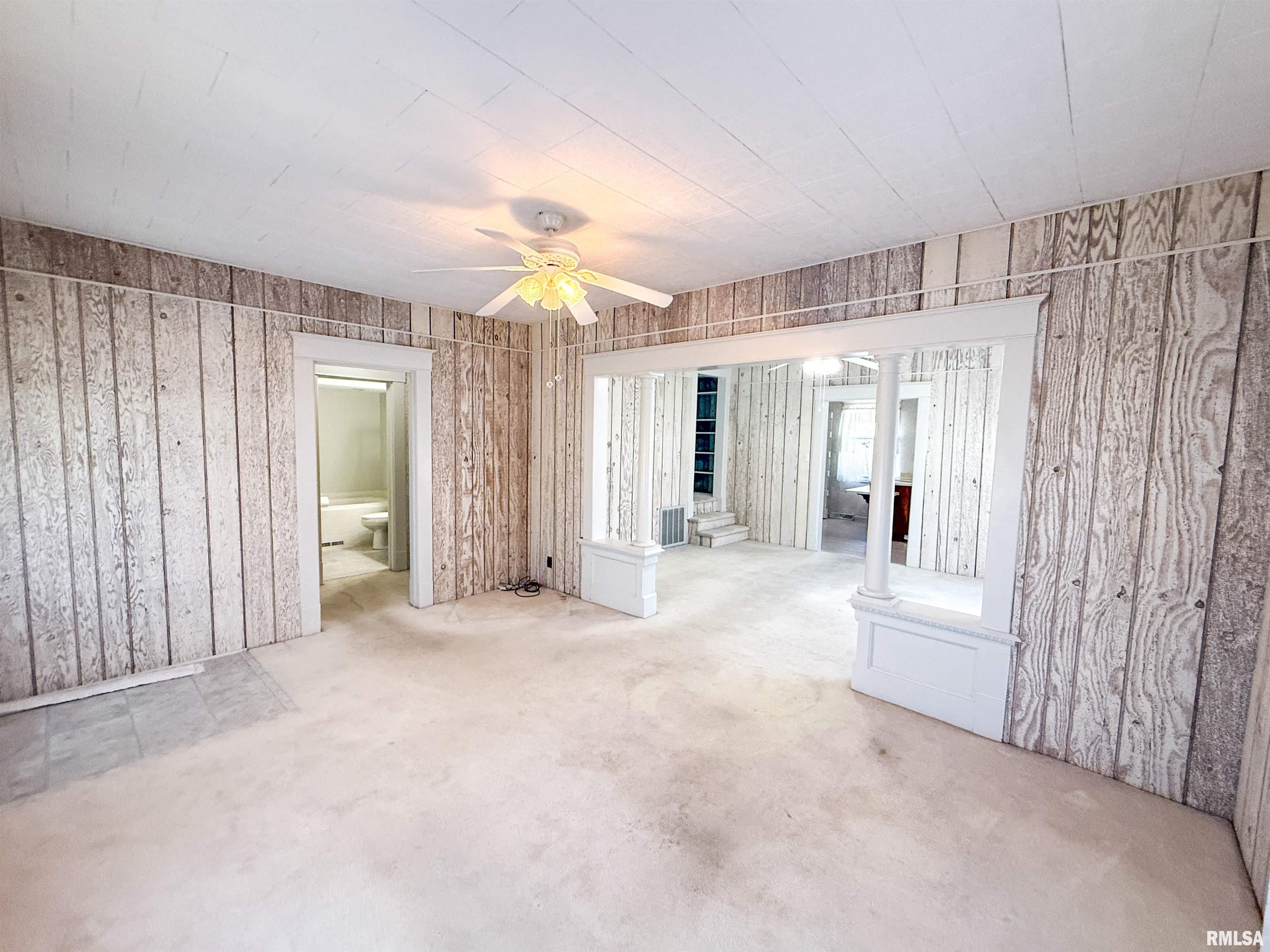 202 Flora Avenue Flora, IL 62839 - Photo 7 of 94