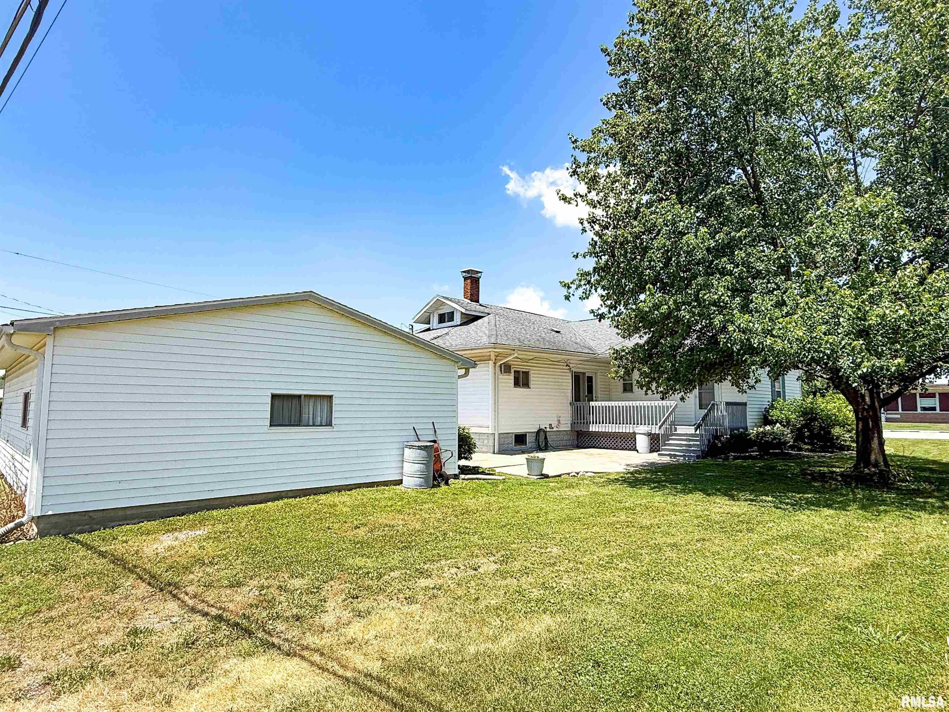 202 Flora Avenue Flora, IL 62839 - Photo 84 of 94