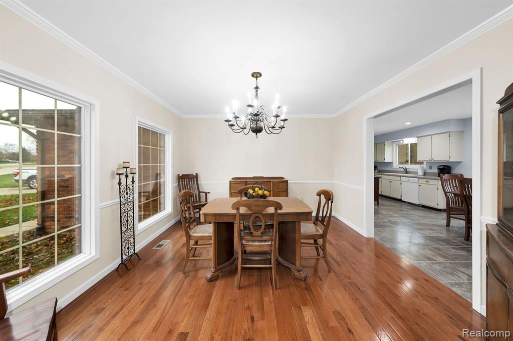 982 Langley Road Rochester Hills, MI 48309 - Photo 8 of 45