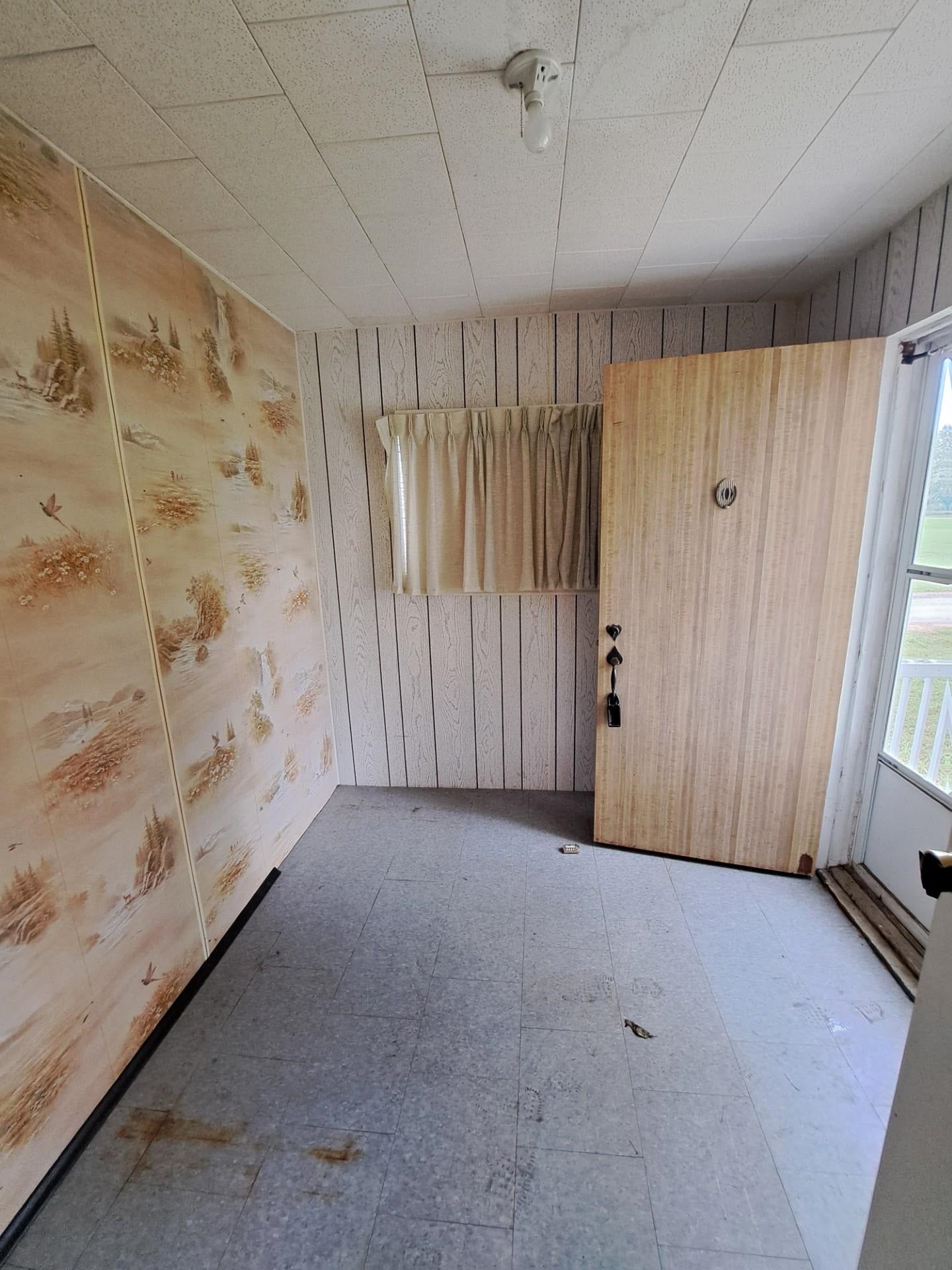 10301 North Loomis Road Clare, MI 48617 - Photo 7 of 14 Gallery Image 7