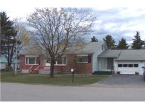 11 Edwards Street Colebrook, NH 03576 - Photo 2 of 3 Gallery Image 2