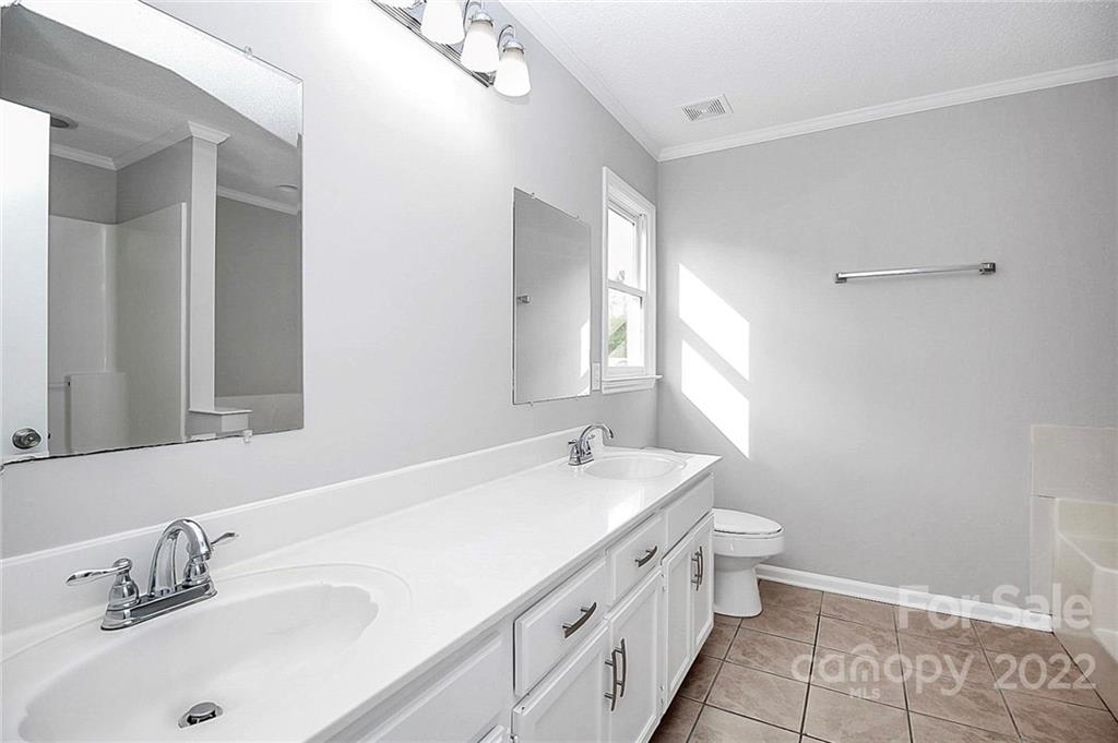1826 Running Brook Road Charlotte, NC 28214 - Photo 25 of 30 Gallery Image 25