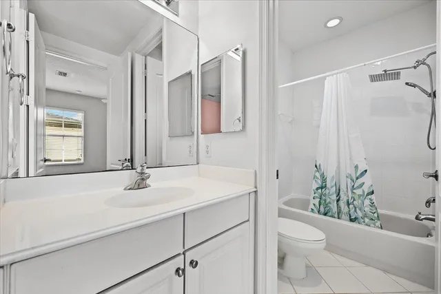 $4,250 | 647 Castle Drive, Palm Beach Gardens, FL 33410