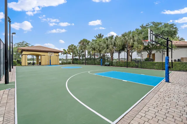 $4,250 | 647 Castle Drive, Palm Beach Gardens, FL 33410