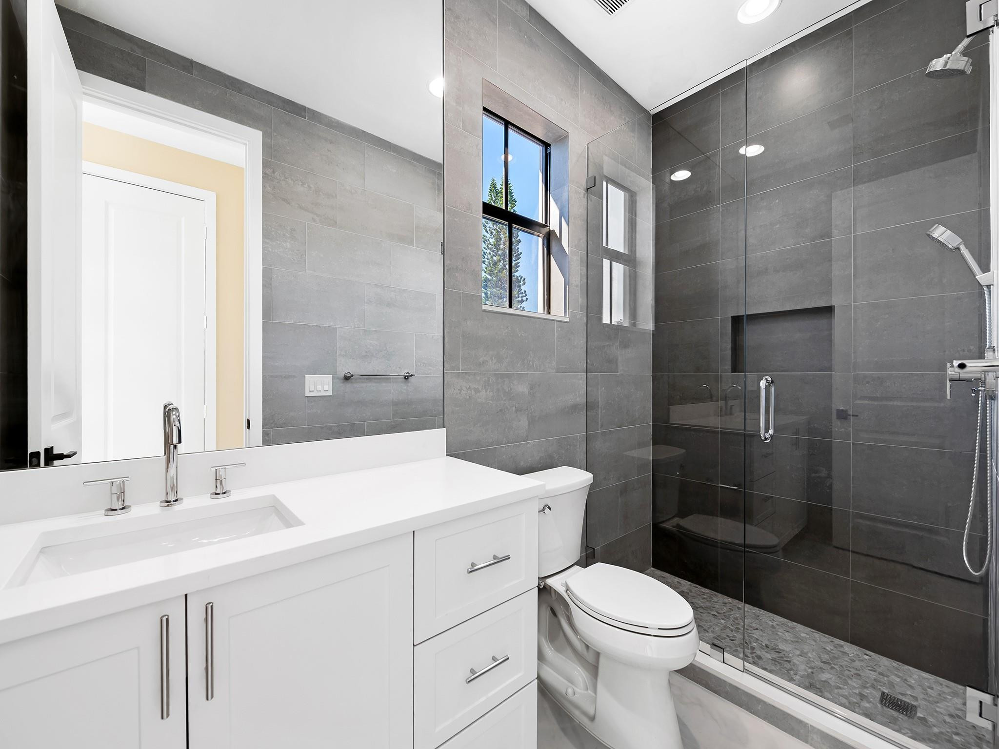 1215 North Victoria Park Road Fort Lauderdale, FL 33304 - Photo 24 of 35 Photo 24