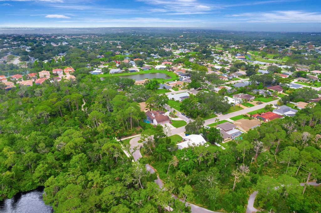 8040 Conservatory Circle Sarasota, FL 34243 - Photo 49 of 52 a view of city and green space