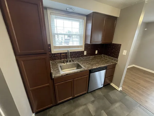 $1,350 | 3412 Oak Park Terrace, Clarksville, TN 37042