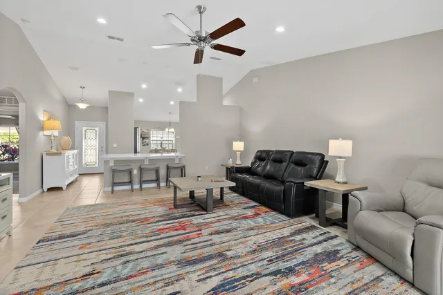 $2,500 | 43 Utica Path, Palm Coast, FL 32164