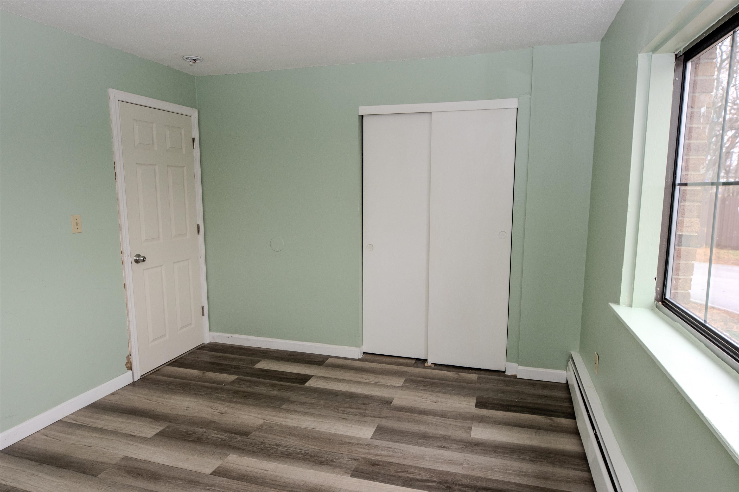 126 Mammoth Road, Unit 1 Hooksett, NH 03106 - Photo 18 of 28