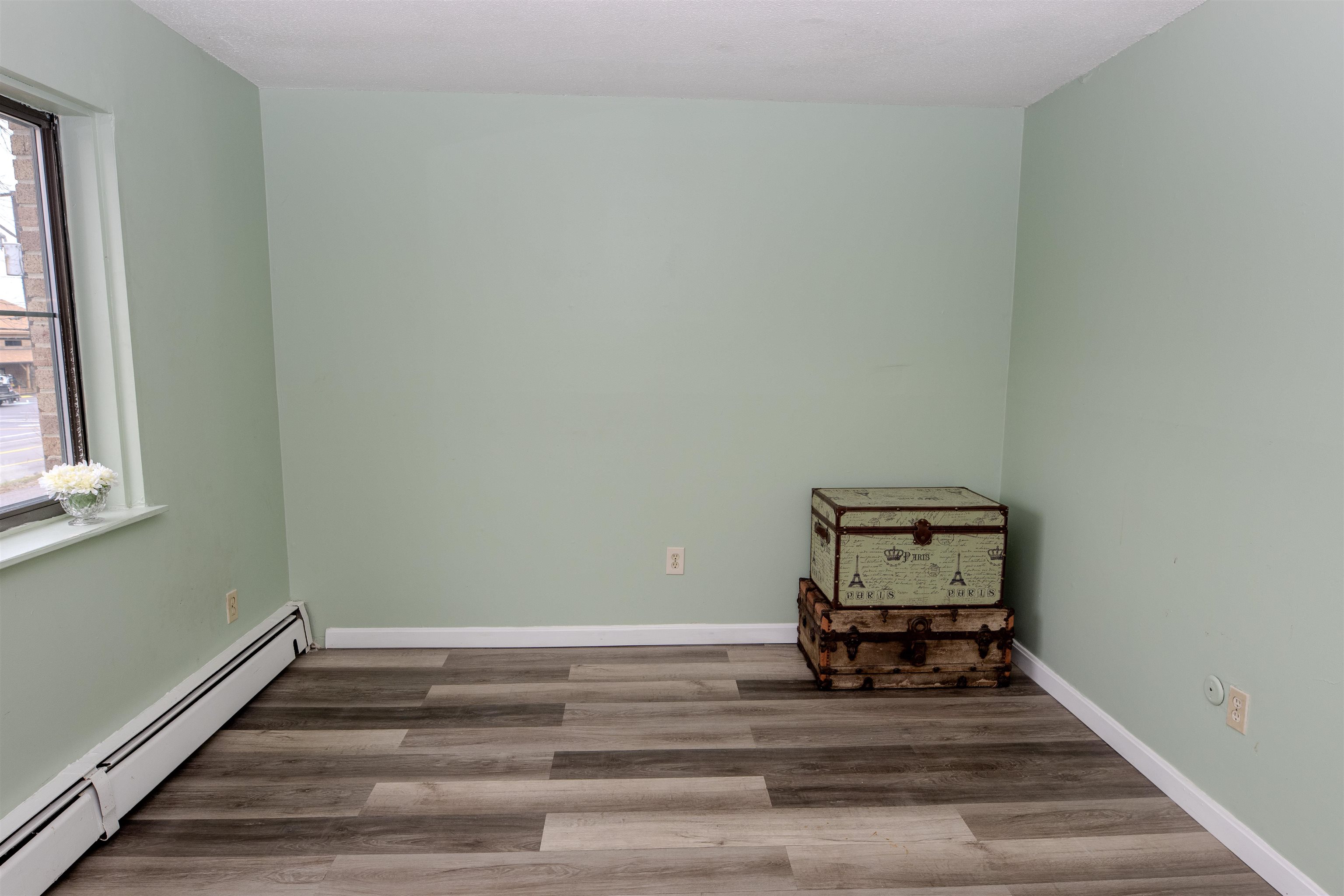 126 Mammoth Road, Unit 1 Hooksett, NH 03106 - Photo 20 of 28