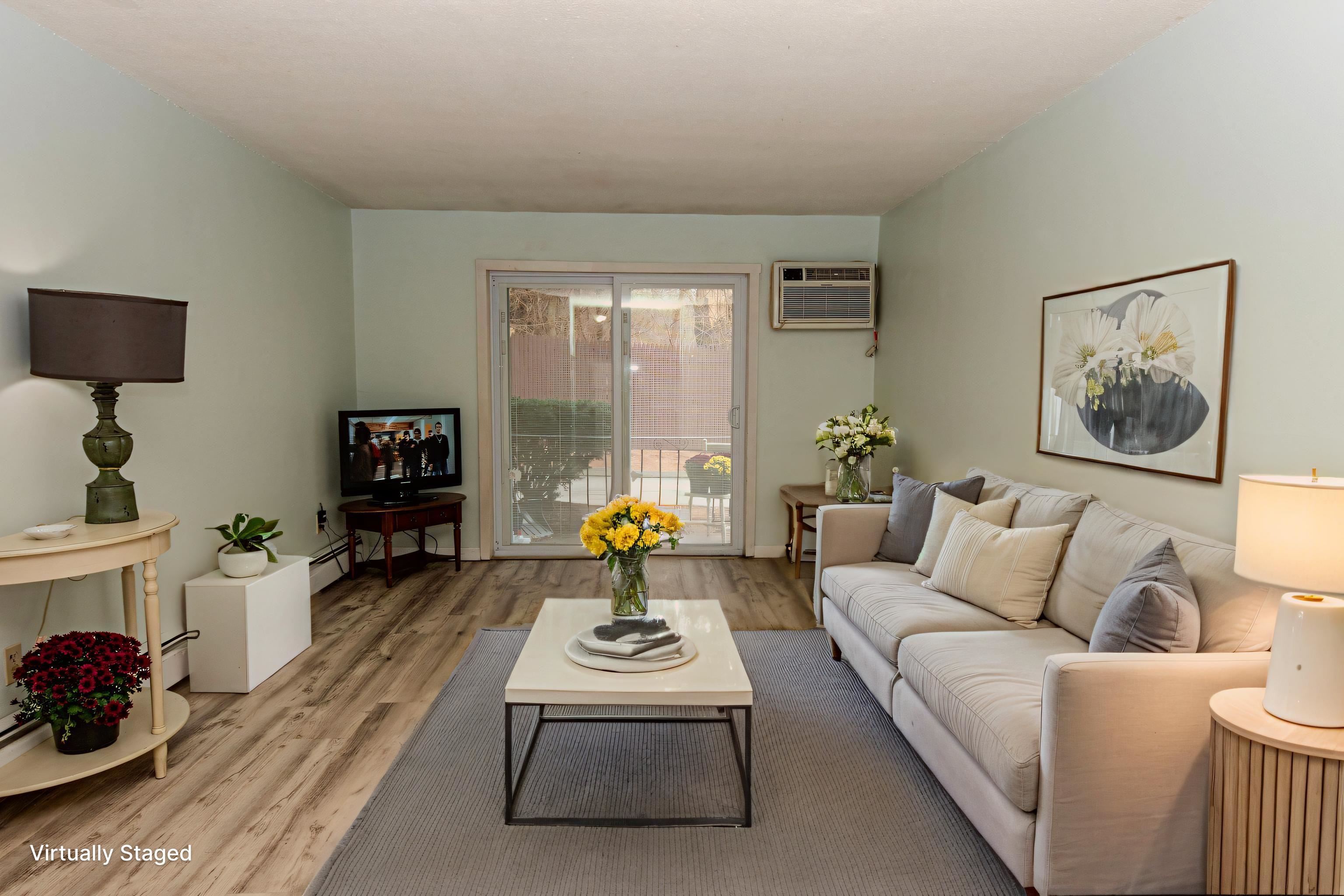 126 Mammoth Road, Unit 1 Hooksett, NH 03106 - Photo 7 of 28