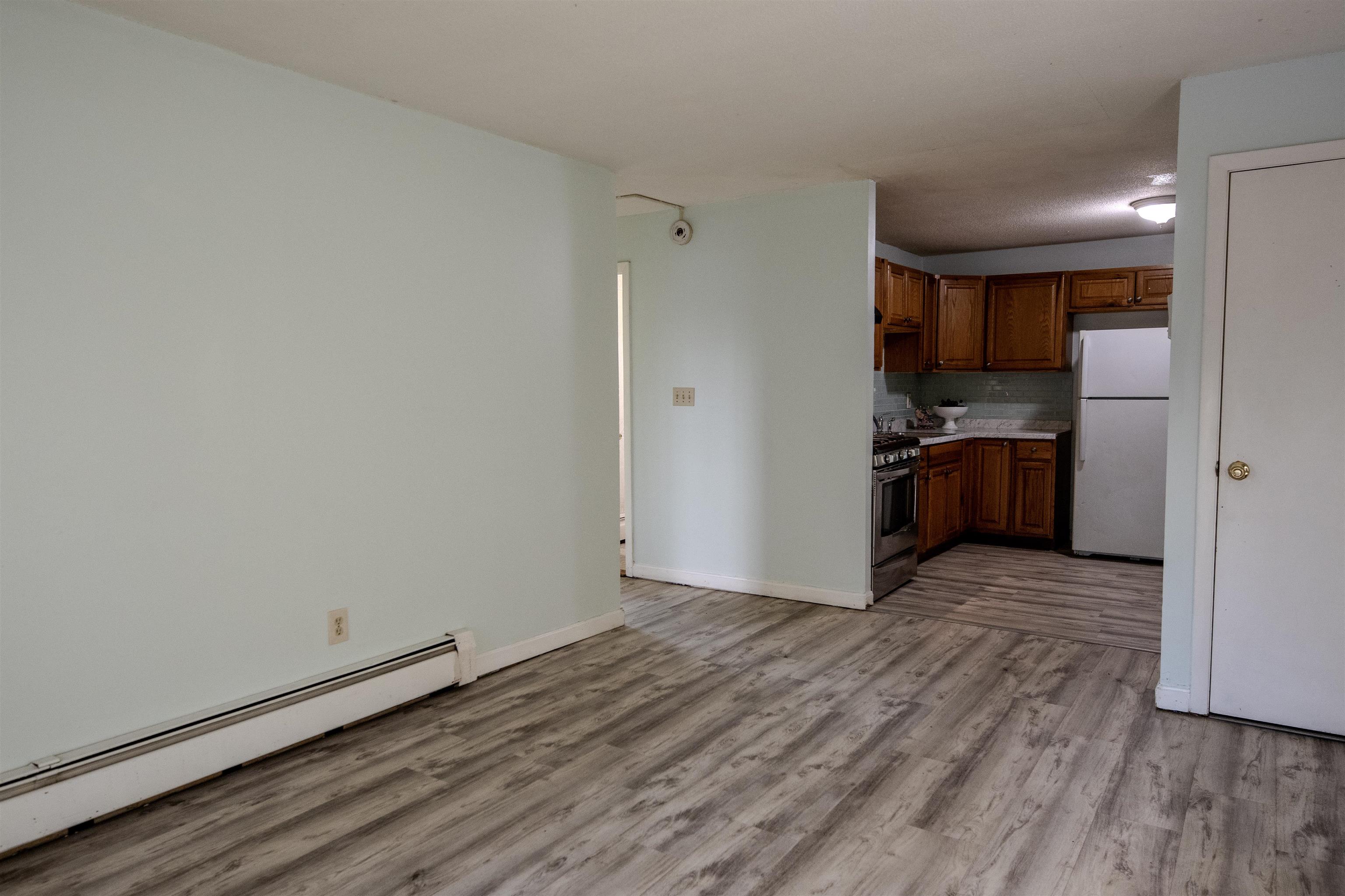 126 Mammoth Road, Unit 1 Hooksett, NH 03106 - Photo 9 of 28