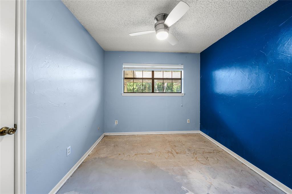 9917 Sandalwood Drive Woodway, TX 76712 - Photo 16 of 37