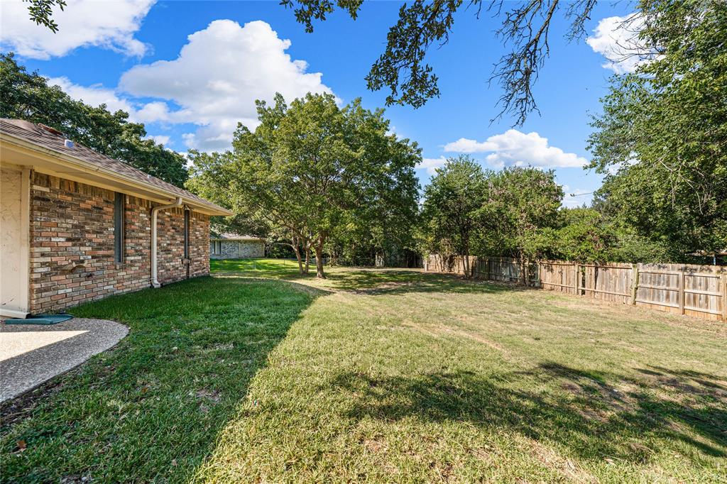 9917 Sandalwood Drive Woodway, TX 76712 - Photo 28 of 37