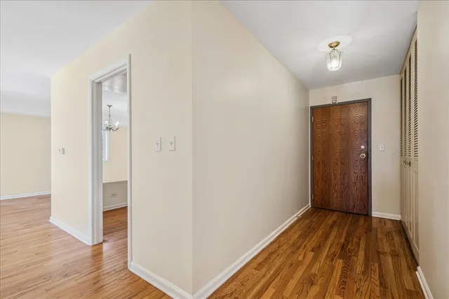 $325,000 | 828 Oakton Street, Unit 3F, Evanston, IL 60202