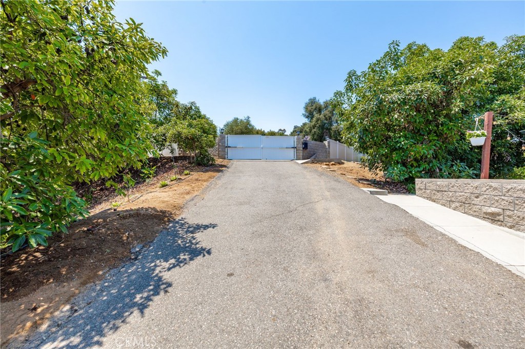 2125 Puerto Del Mundo Fallbrook, CA 92028 - Photo 19 of 73 Gallery Image 19