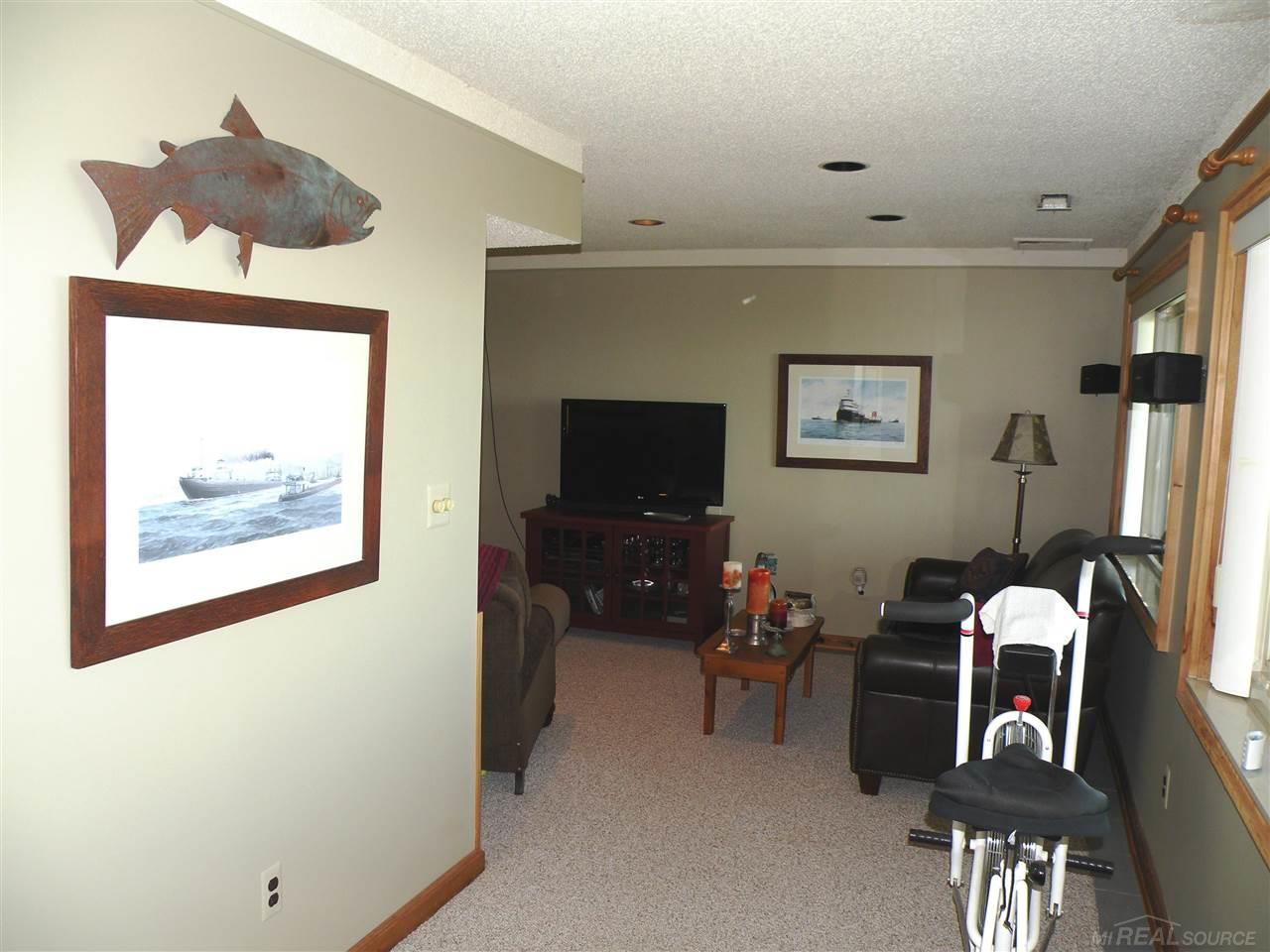 4440 North Lakeshore Road Deckerville, MI 48427 - Photo 37 of 52 50049752-36.JPG
