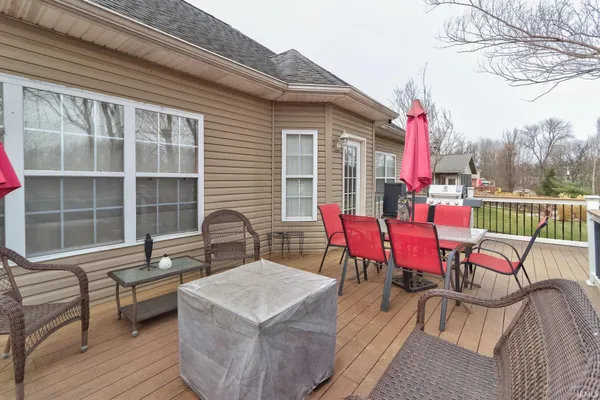$599,900 | 4288 Hilldale Drive, Newburgh, IN 47630